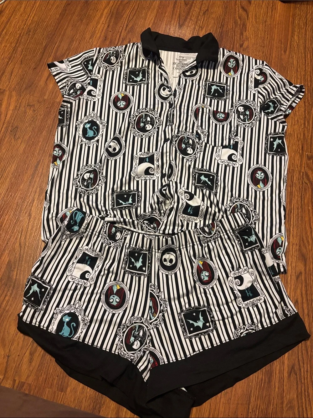 Disney The Nightmare Before Christmas pajamas - Picture 1 of 6